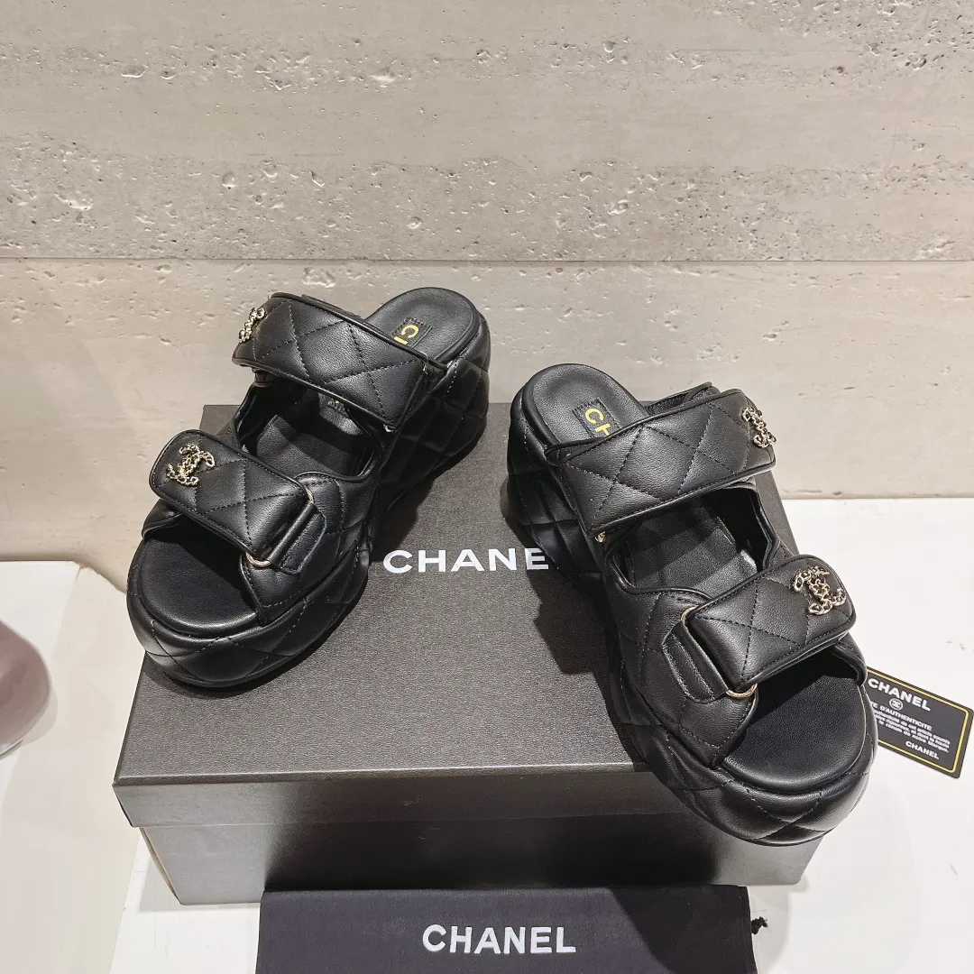 👟👟Ex-factory price 520👟👟 (top version) CHANEL Chanel C Jia Xiaoxiang 24ss new wedge heel open toe high heel sandals Top counter quality, don’t be super stunning the moment you put it on your feet🔥All materials are customized according to the original version! Upper: imported cowhide, lining: imported sheepskin, feet: sheepskin, sole: original outsole, size: 34-41